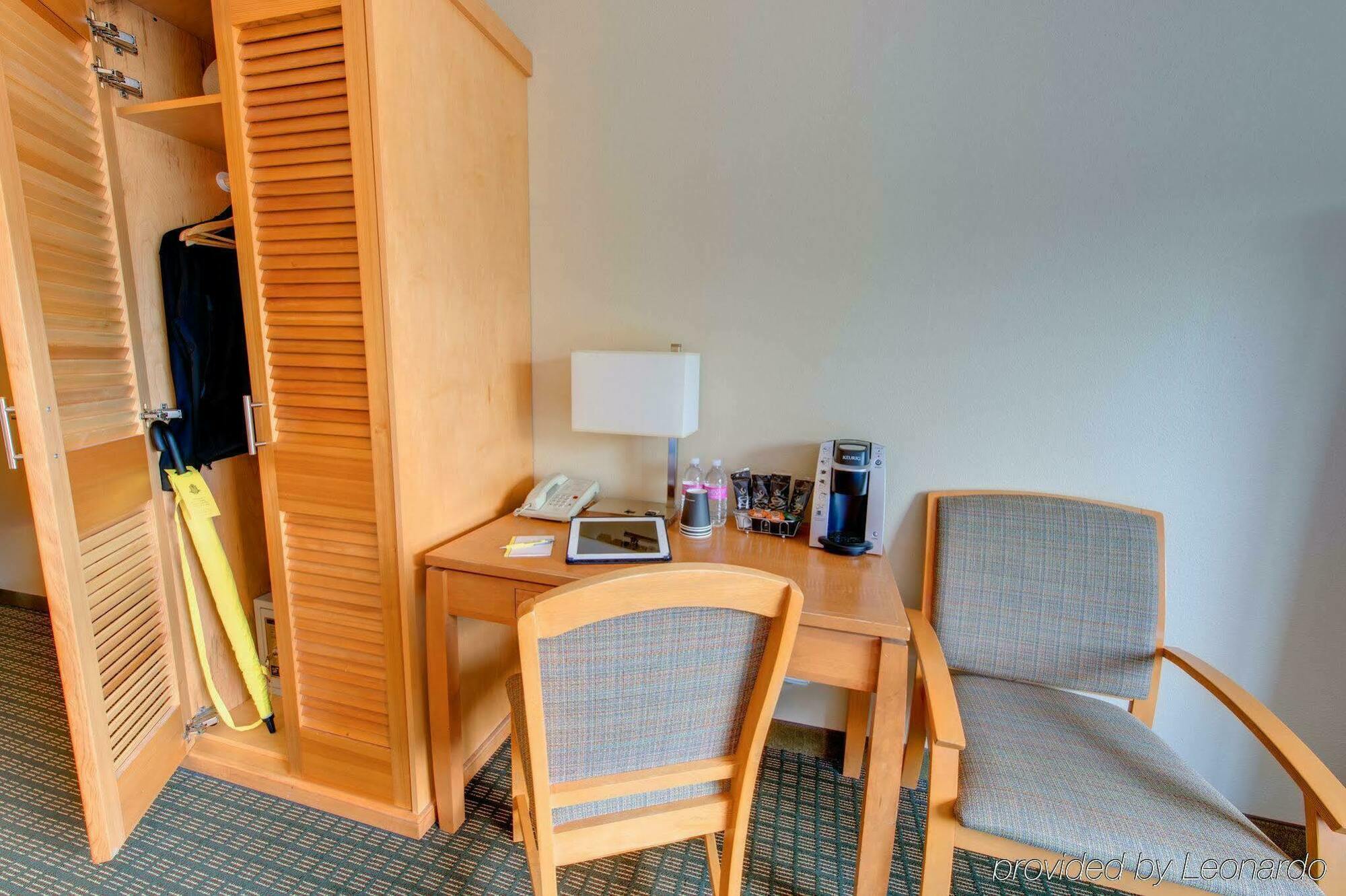Staypineapple, University Inn, University District Сіетл Екстер'єр фото